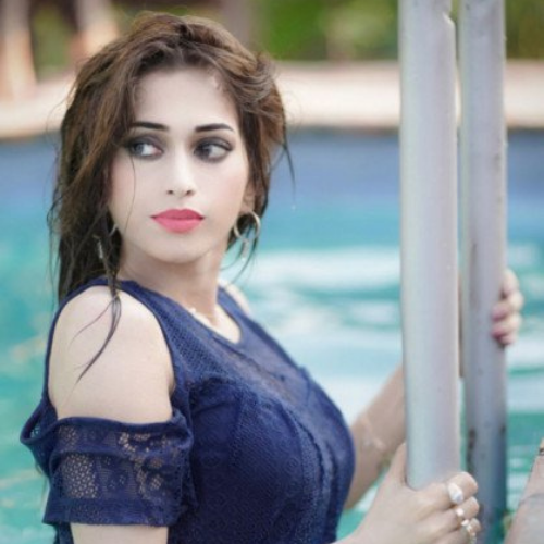 hot aunties escorts service in karachi